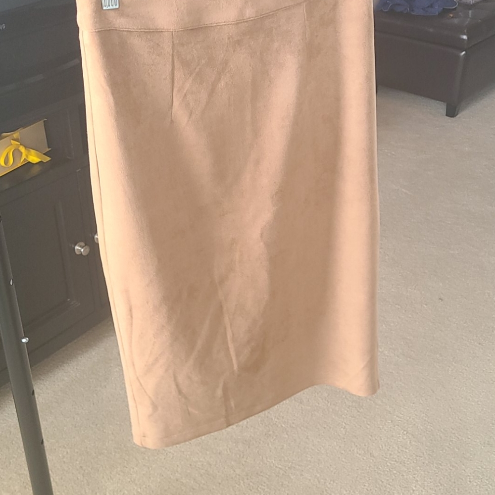Lulu's pencil skirt - Picture 1 of 3